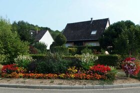 Fleurissement au lotissement HÃ¼neberg, aoÃ »t 2015