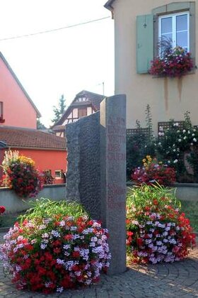 Le monument aux morts, aoÃ »t 2015